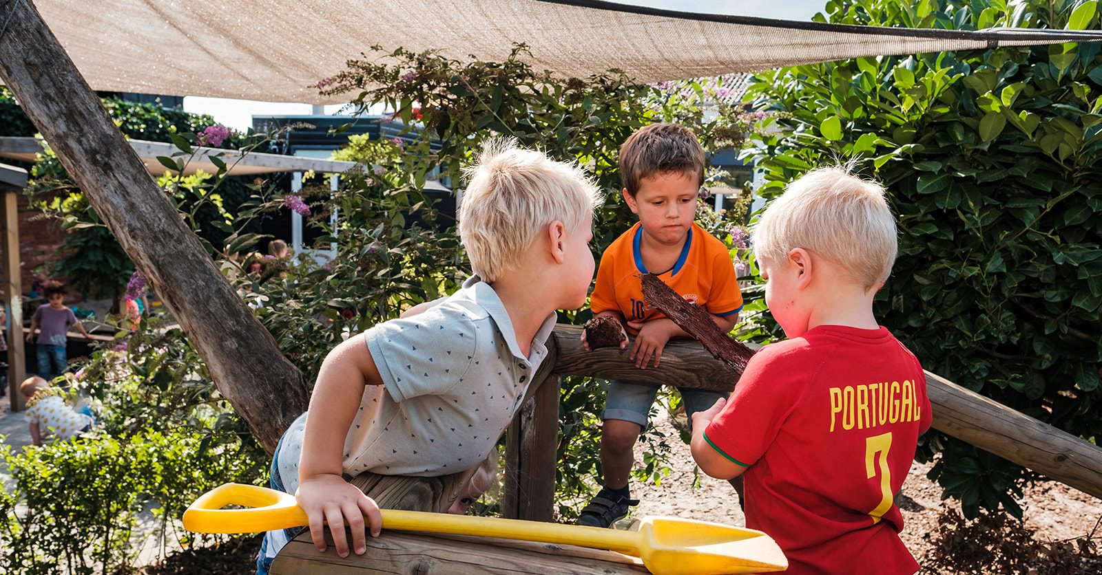 Villa Yip Kinderdagverblijf is een eigentijdse kinderopvangorganisatie. Onze sfeervolle kindervilla vind je in Veldhoven.